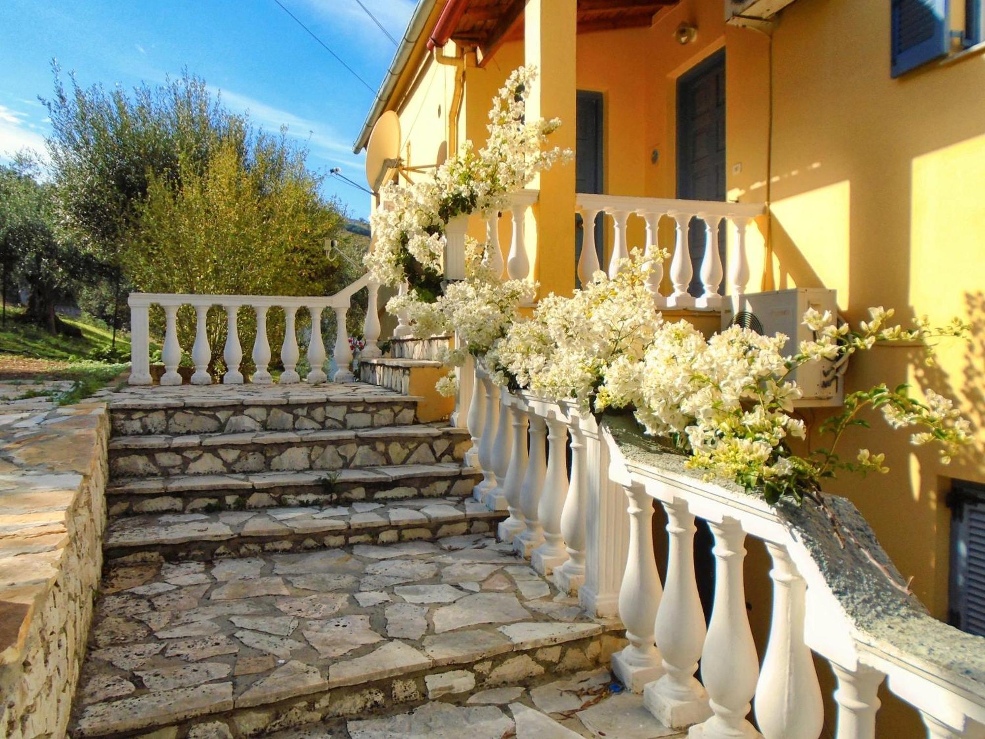 Sirios Apartments Apraos Екстериор снимка