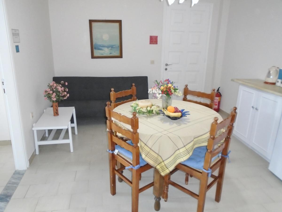 Sirios Apartments Apraos Екстериор снимка